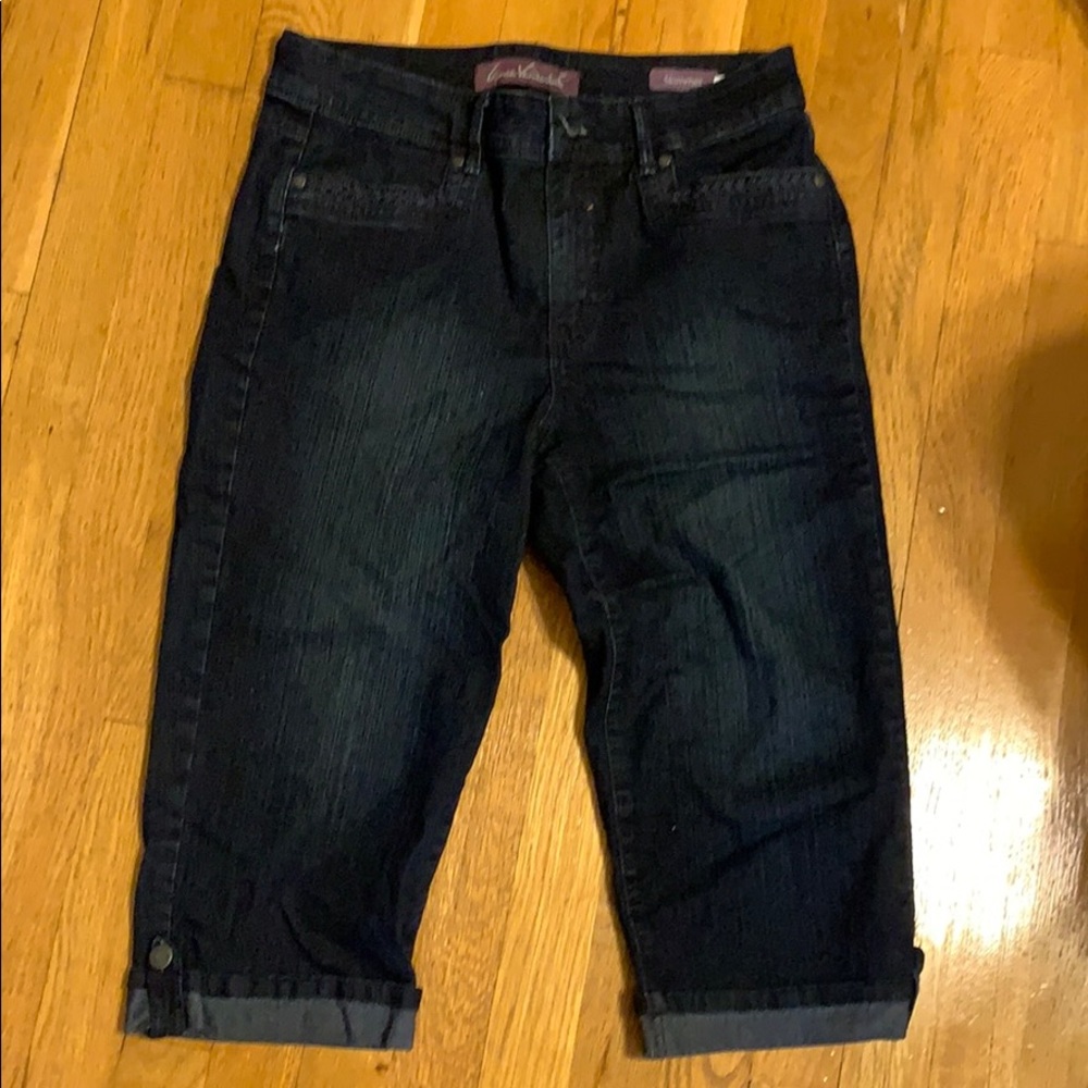 Gloria Vanderbilt dark wash Capri